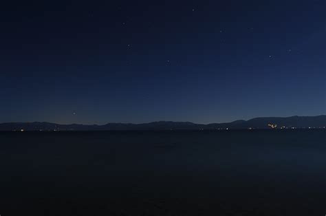 File:Lake Tahoe at night 2.jpg - Wikimedia Commons