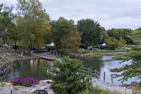 Overland Park Arboretum And Botanical Gardens