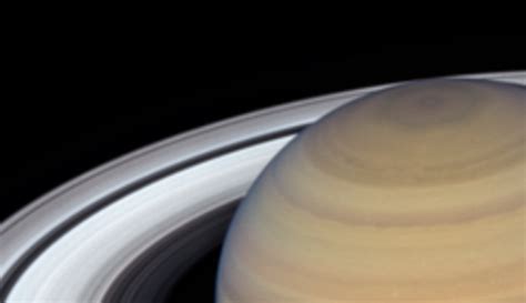 Hubble Saturn 2019: NASA Shares New Image of Saturn - Thrillist