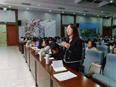 师范学院举办“教育叙事——教师专业成长的助推器”讲座 襄阳职业技术学院