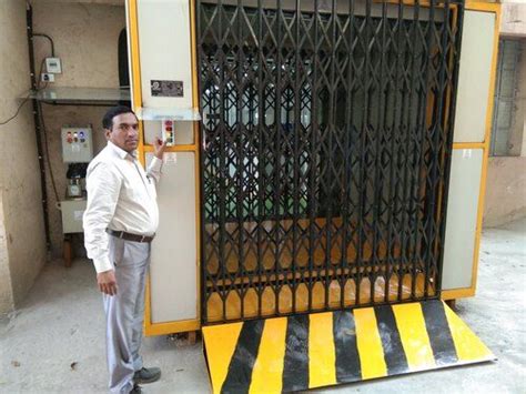 Hydraulic Goods Lift Double Mast At Inr In Pune Vedant Lift