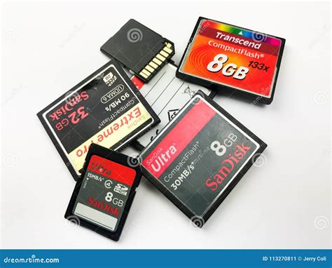 Compact Flash and SD Memory Cards Editorial Photo - Image of gigabytes ...