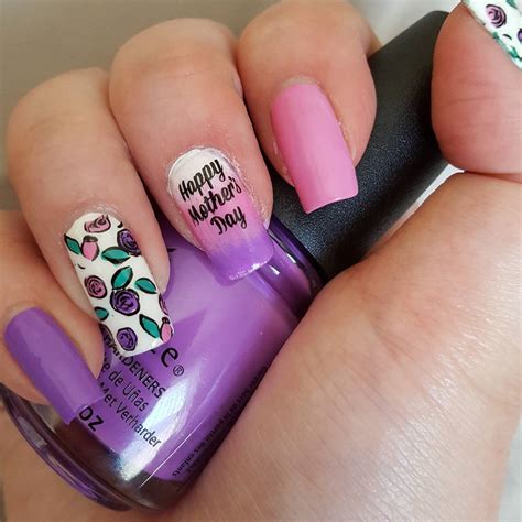 Nail Art Ideas To Surprise Your Loving Mom On Mothers Day