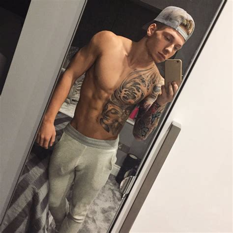 Brandon Meyers Hot Photo BoyFriendTV