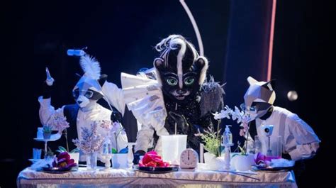 Masked Singer Tagesschau Sprecher Jens Riewa Im Chili Kostüm Noz