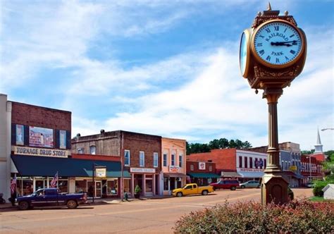 Small Towns In Mississippi That Are Perfect For A Weekend Escape