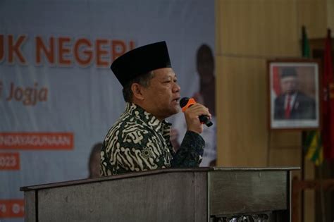 Lazismu Pwm Diy Salurkan Bantuan Hingga Rp Miliar Republika Online