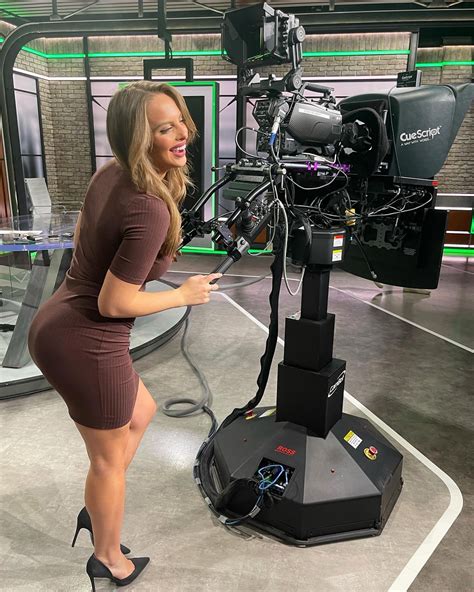 Shiri Spear : r/CurvyNewsWomen