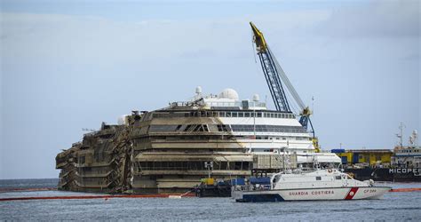 Costa Concordia Divers Discover Human Remains In Shipwreck The