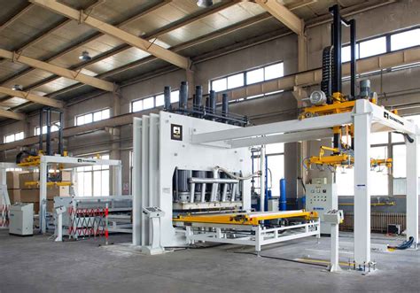 Melamine Hot Press Lamination Machine Qiangtong