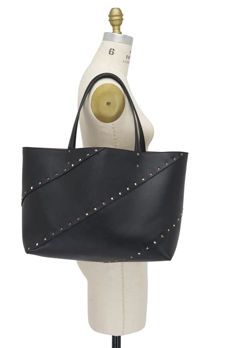 Valentino Garavani Wispy Black Leather Rockstud Tote