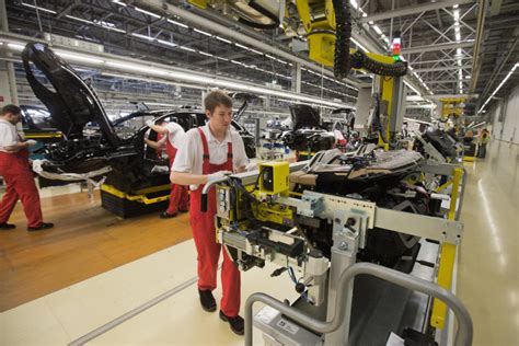 A Look Inside The Porsche Factory In Leipzig | Others