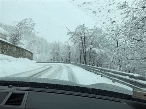 Nevica Sul Colle Di Tenda Mezzi Di Rimozione Neve In Azione Targatocn It