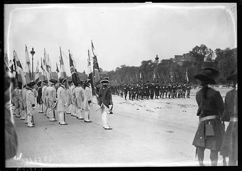 14 juillet 1931 drapeau des chasseurs des zouaves du régiment d