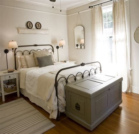 Mismatched Furniture - Adding Spice To Your Bedroom | Hawk Haven