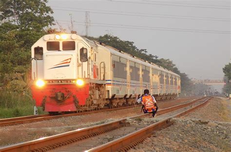 Jadwal Kereta Api Semarang Surabaya Terbaru 2018 Roman Kamelove