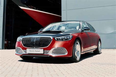 Mercedes-Maybach Reveals Exclusive S-Class, Inspired by Robbe & Berking ...