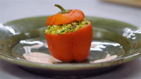 Gevulde Paprika S Met Couscous En Feta Dagelijkse Kost