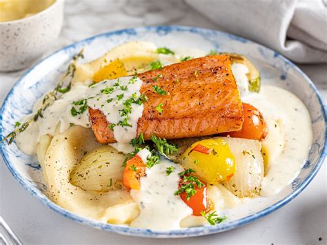 Ovnsbakt Laks Med Kremet Saus Oppskrift Meny No