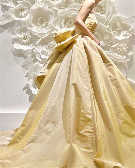 Pin By La Bella Sposa On Yellow Fashion Yellow Fashion Fashion Ball