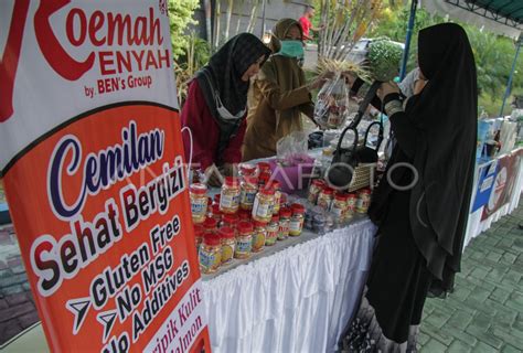 Pameran Produk Umkm Ojk Provinsi Kalteng Antara Foto