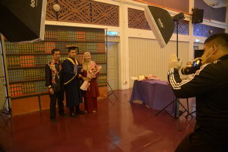 Uitm Cawangan Sarawak Berjaya Anjur Majlis Penganugerahan Dipolma