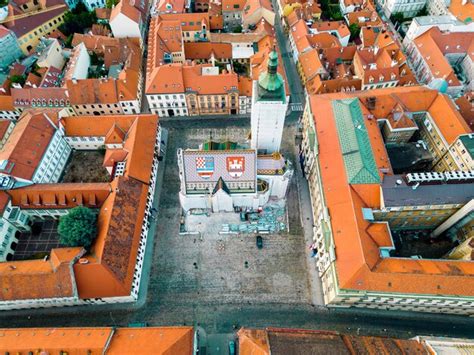 Vue A Rienne Par Drone Du Centre Ville Historique De Zagreb Croatie