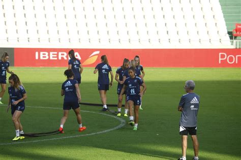 El Entrenamiento De La Selecci N Espa Ola Femenina En C Rdoba En Im Genes