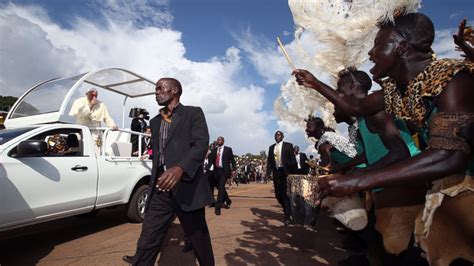 Pope Francis Greeted By Cheering Crowd Of 150000 In Uganda Abc News