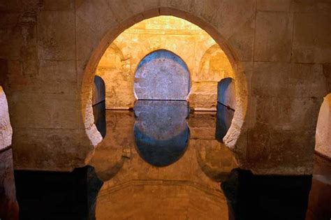 Baños árabes y hamman en Granada España en pareja