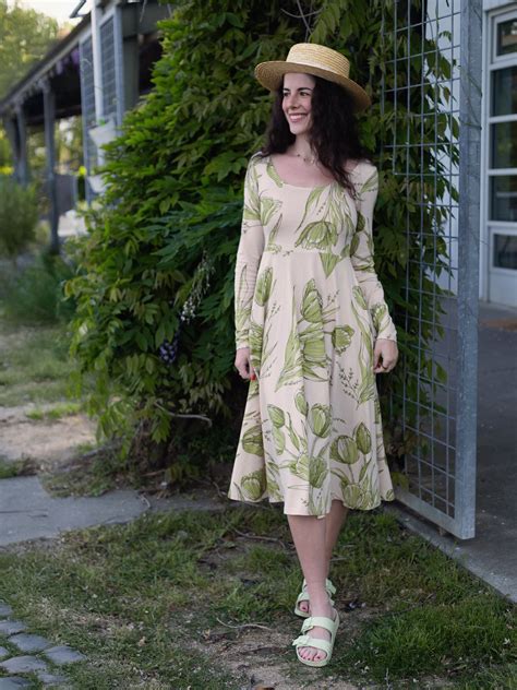 Women's Organic Apparel | Happy Earth