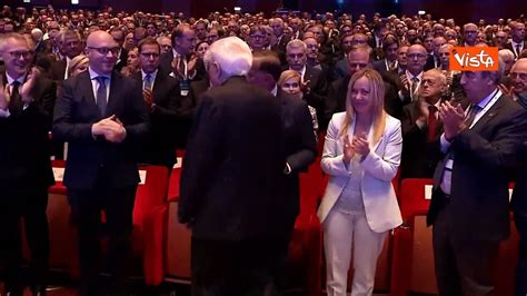 Standing Ovation Per Mattarella Al Termine Del Discorso A Confindustria