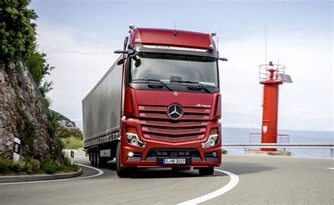 Novo Mercedes Benz Actros O Primeiro Caminhão Produzido Em Série Sem Retrovisores