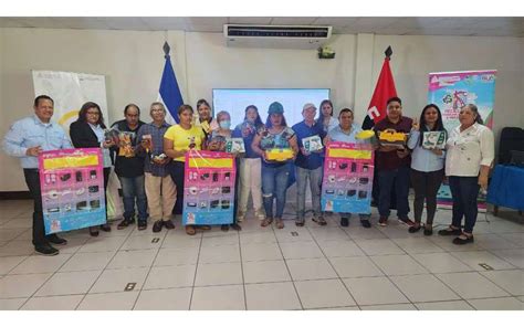 Marena En Encuentro Con Familias Dedicadas Al Reciclaje En Managua