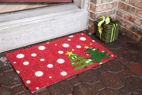 Beautiful Christmas Holiday Rugs | Home Designing