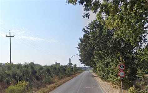 Incidente Tra Latina E Fogliano Auto Si Ribalta Nel Fossato Luna Notizie Notizie Di Latina
