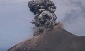 Abu Vulkanik Gunung Sinabung Meluas Ke Aceh