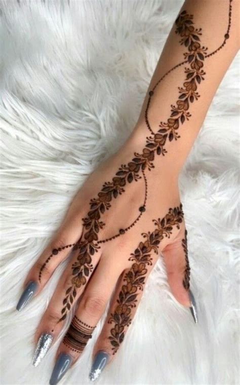 Back Hand Beautiful Henna Design