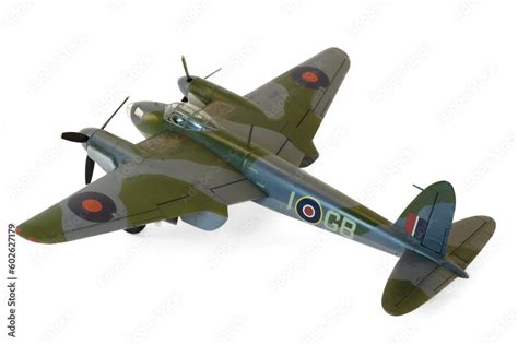 De Havilland Mosquito B Mk IV 105 Squadron DZ367 J GB Plastic 1 72