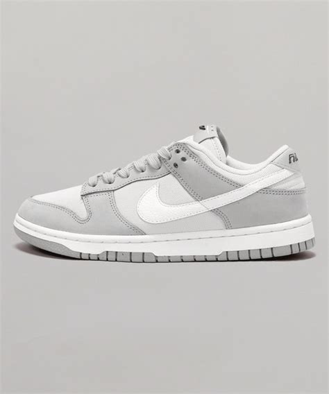 NIKEナイキのNIKE WMNS DUNK LOW LX NBHD FB7720 002スニーカー WEAR