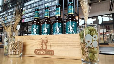 Cruzcampo Presenta Tremenda La Cerveza Con Mucho Lirili Y La Mitad De