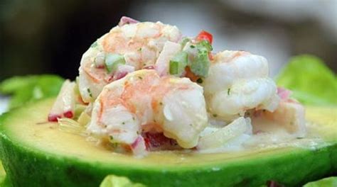 Palta Rellena Con Camarones Comida Peruana Avocat Farci Avocat