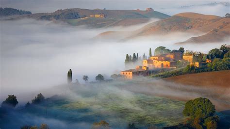 ｢クレテ・セネージの朝霧｣イタリア, トスカーナ地方 - Bing Gallery