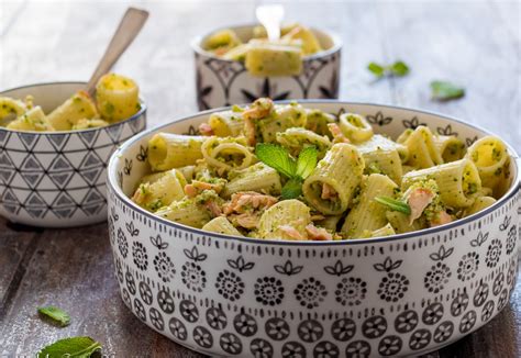 Pasta Integrale Con Salmone E Pesto Di Zucchine Combiyou