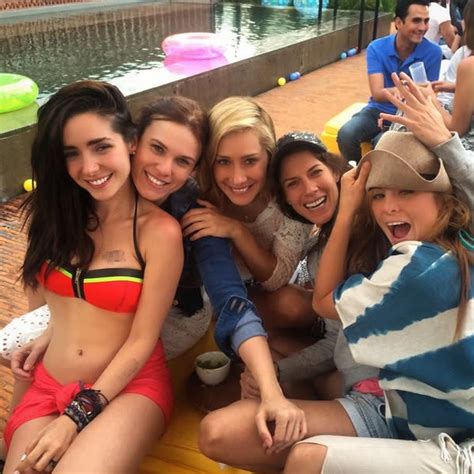 Hot Sexy Regina Rojas Bikini Pics