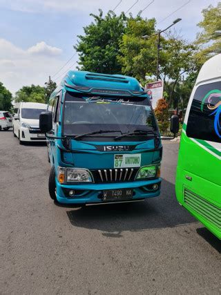 Rental Mobil Bus Pariwisata Jawa Timur