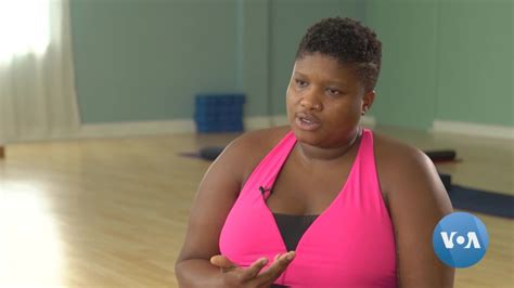 Plus Size Yoga Teacher Breaks Stereotypes Boundaries