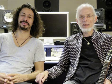 Virgil Steve Howe In Arrivo Il Nuovo Album Lunar Mist Ascolta La