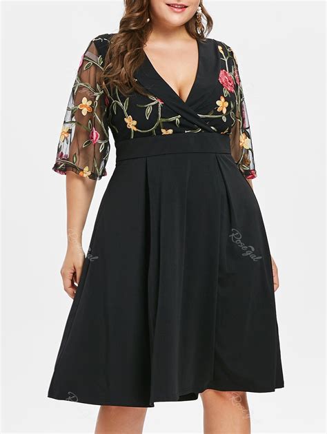 Robe Évasée Manches Évasées Brodée Grande Taille En BLACK Rosegal