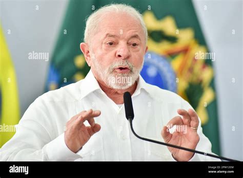 BRASÍLIA DF 28 04 2023 LULA REAJUSTA SALÁRIOS SERVIDORES FEDERAIS